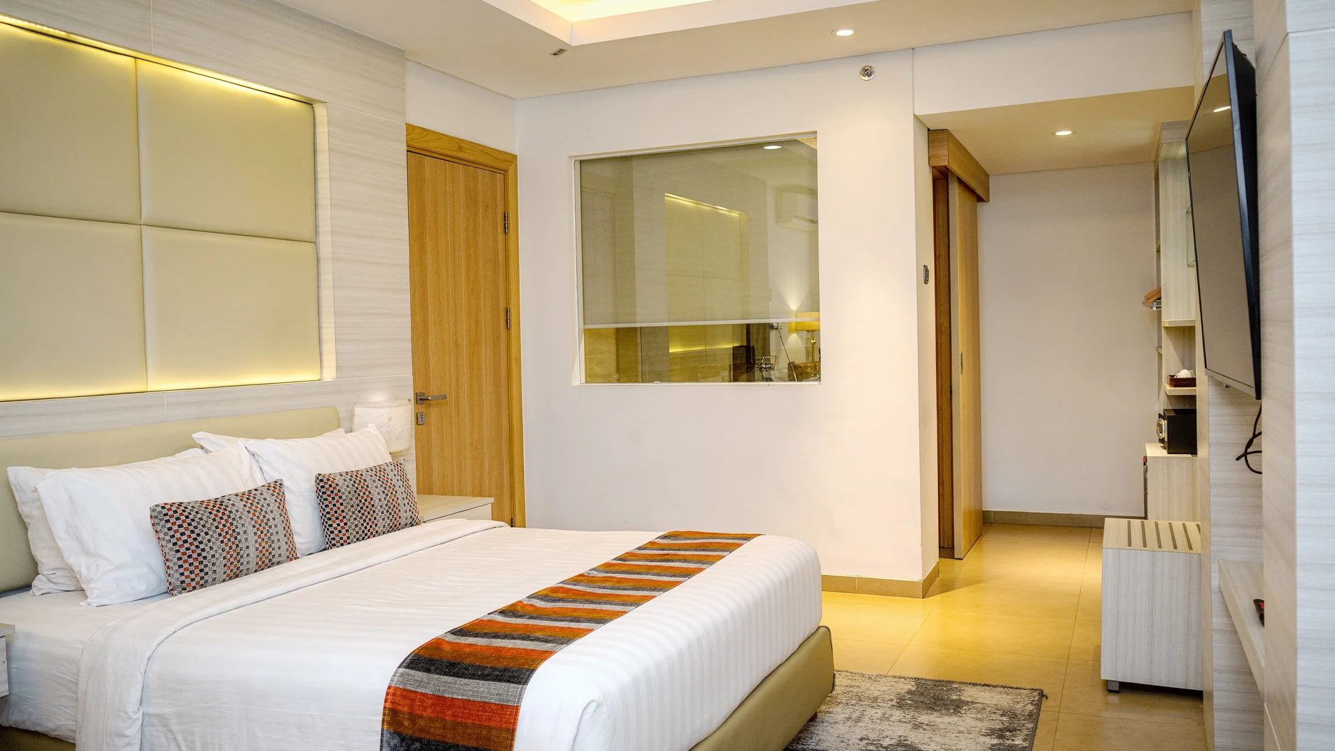 Junior Suite City View7